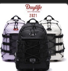 Amazon.co.jp:デーライフシグナルバックパックDAYLIFE SIGNAL BACKPACK ブラックブラック ホワイト並行輸入品: ファッション