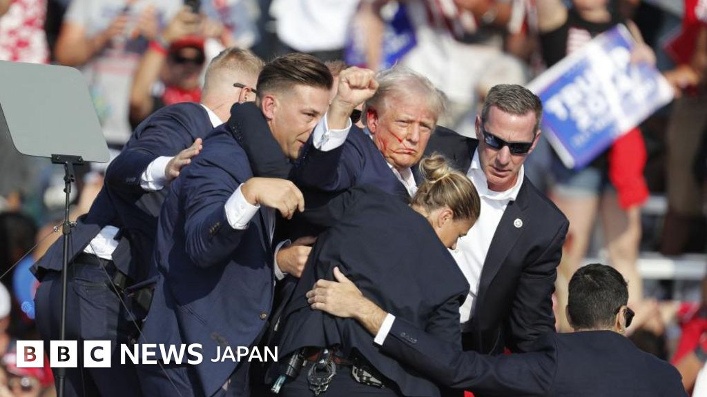 トランプ氏がＳＮＳで「耳の上部を銃弾が貫通」 「このようなことが起きるとは」 : 読売新聞