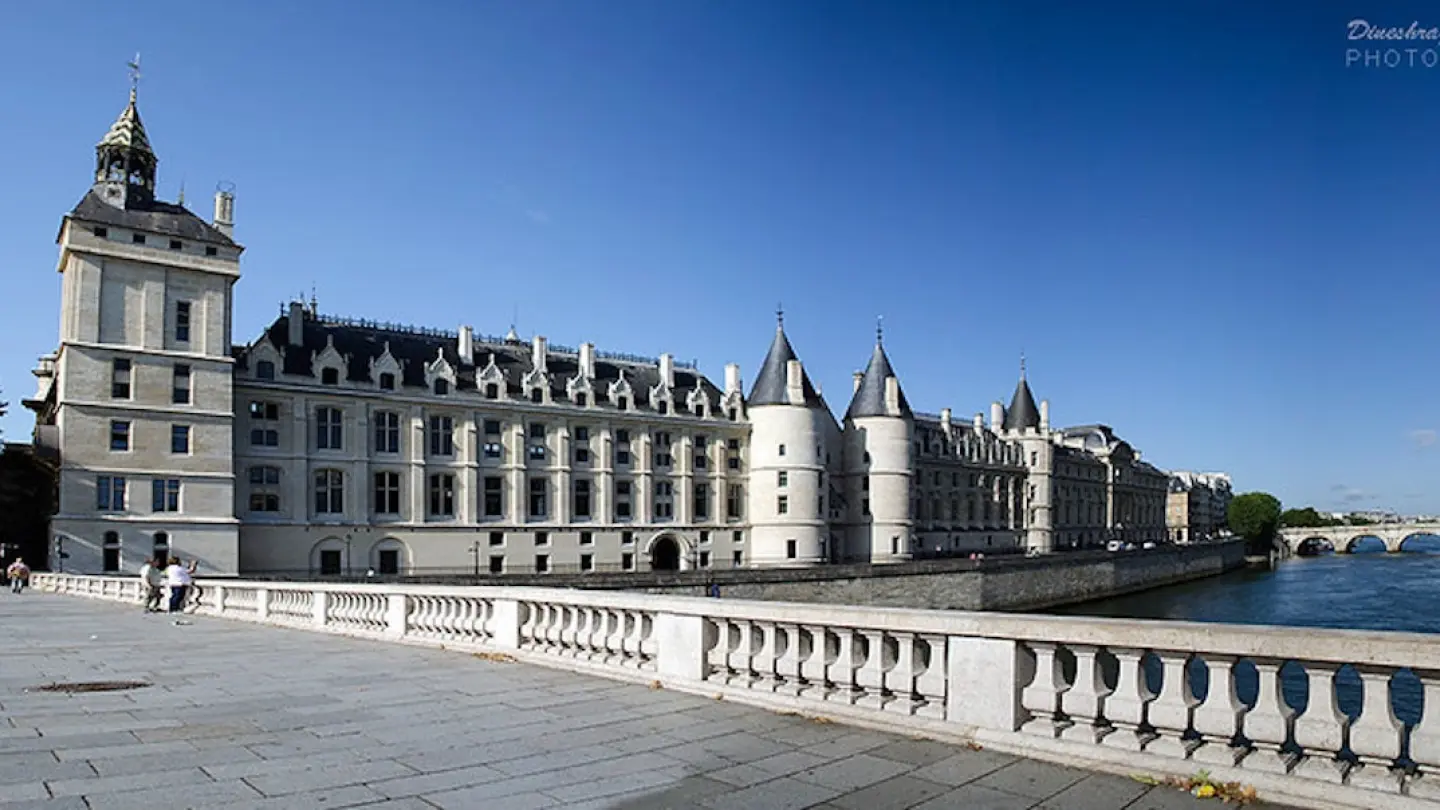 パリ・コンシェルジュリー：ヒストパッド付きチケット」Guide to Europe