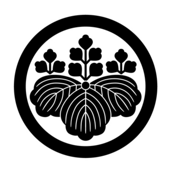 内閣総理大臣は何故豊臣の五三の桐がついた机で記者会見する？ 明治維新は、徳川に対する豊臣の復讐？えいいちのはなしANNEX