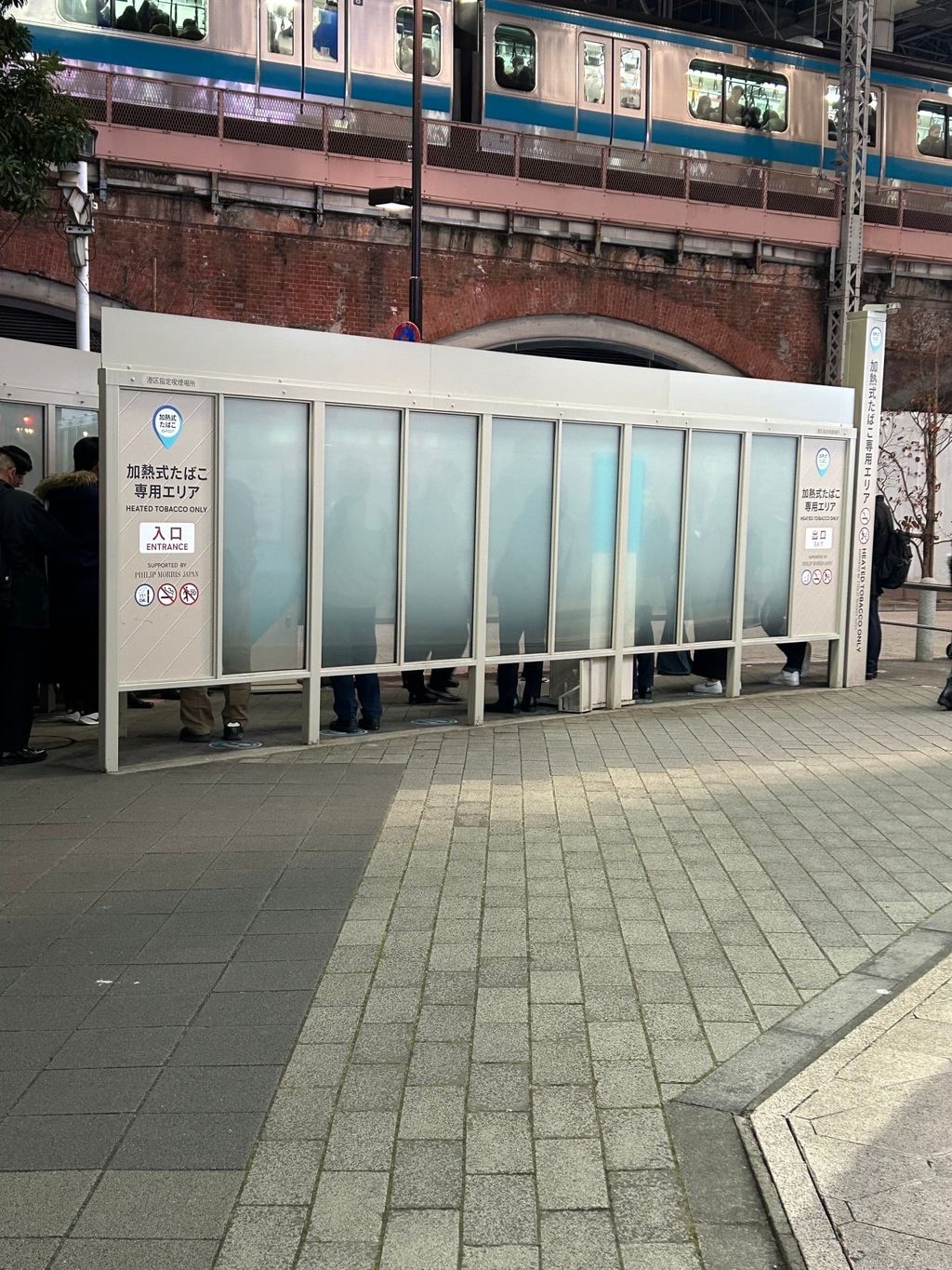 カレッタ汐留 電子タバコ等の喫煙者向けのPRイベント等に最適な複合施設内喫煙スペース前にあるスペース - ショップカウンタ