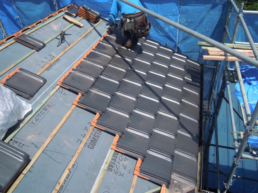 ガルバリウム鋼板による 屋根カバー工法 縦葺き たてぶき 編株式会社きよしホーム