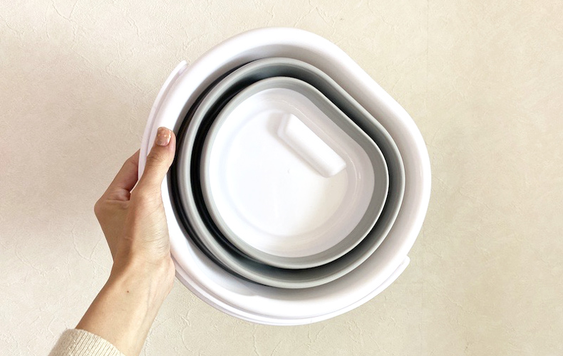 ダイソー『折りたたみ角バケツ』は市販の半額以下！収納場所にもお財布にも嬉しい神アイテム ハナ- エキスパート - Yahoo!ニュース