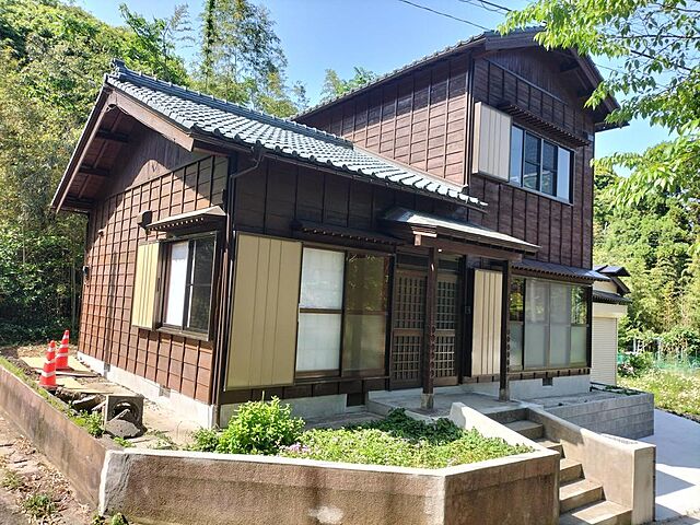 上総の国ホーム株式会社 - 上総の国ホーム株式会社 added a new photo — at えびのや氷菓