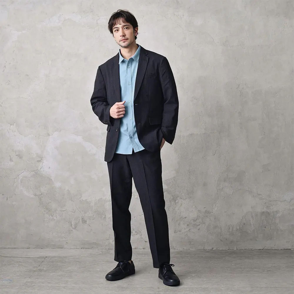 黒シャツ ビジネスマンのための上質シャツ 長袖黒シャツ専門通販 Blacksesence