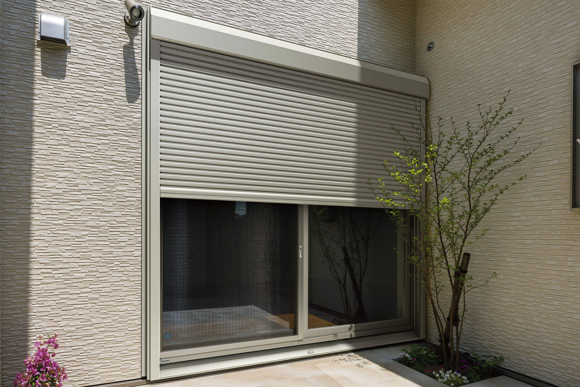 雨戸シャッターの外側に防犯柵をつけたい』 その他のリフォーム事例 12608- 価格.com