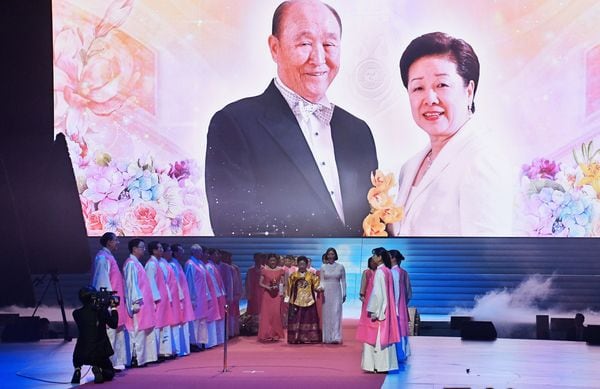 米紙が報じた「山上容疑者の母親と“統一教会”」 安倍元首相殺害と宗教クーリエ・ジャポン