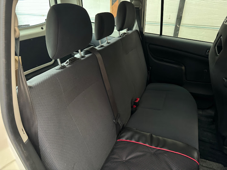 リアシート快適化 トヨタ プロボックスバン・NCP16 系 by FD+ - みんカラ