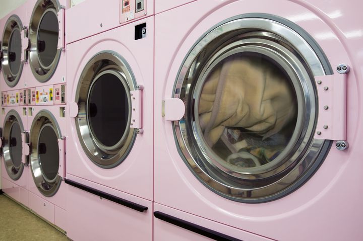 きれいなお姉さんが通いそう。オシャレすぎるコインランドリーが全国に続々 - TRiP EDiTOR