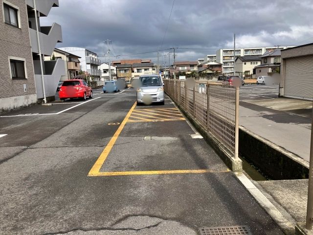 瓦町437番地石谷駐車場（月極駐車場）|鳥取県鳥取市瓦町437番地（PK000001829）|屋根（なし）|平置き（舗装【あり】）詳細|Park  Direct（パークダイレクト）