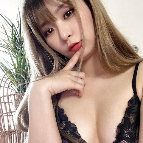 Hitomiが海外進出を目指すAV女優へアドバイス【第4回】 – FANZAニュース