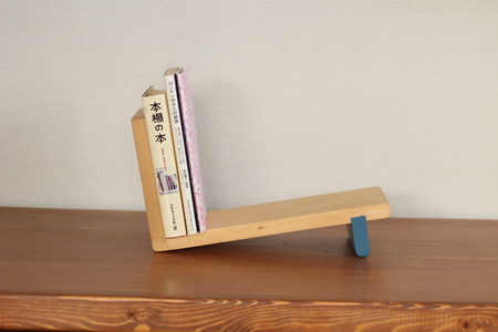組立てやすくお手頃価格のダンボール仕切り ブックエンド形状- ペーパーワールド大阪・東京