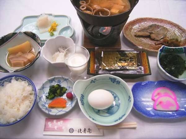 寺泊海岸つわぶき温泉 美味探究の宿 住吉屋 -