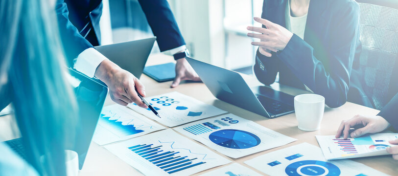 2024年最新 ビジネス向けフリーイラスト10選商用利用可無料で資料やLP、バナーを魅力的にカロアタイムズ東京のデザイン会社 Web制作会社が運営するWeb制作・運用のナレッジメディア