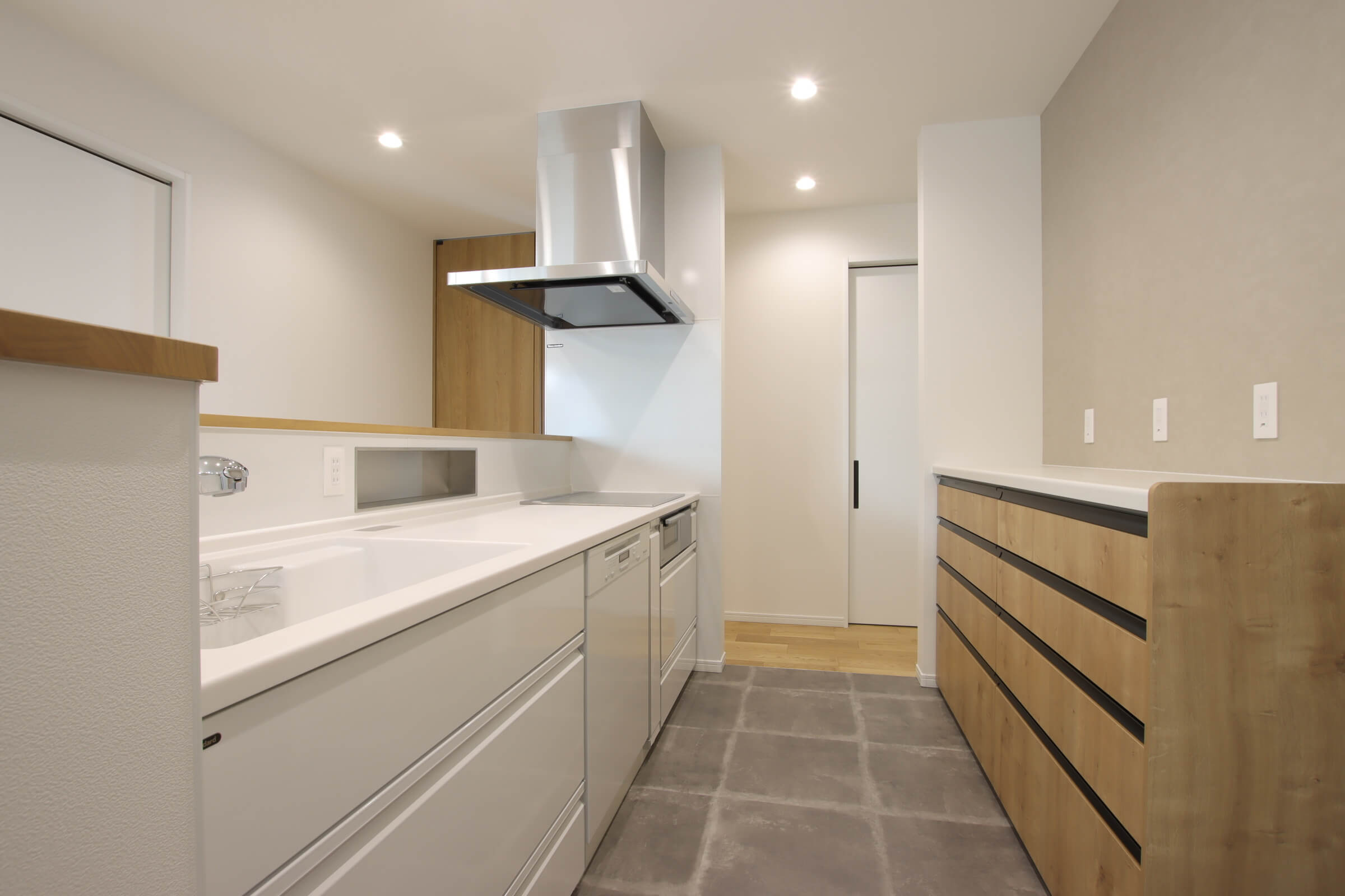 キッチン選びに必見！タカラスタンダード「オフェリア」の価格と収納力