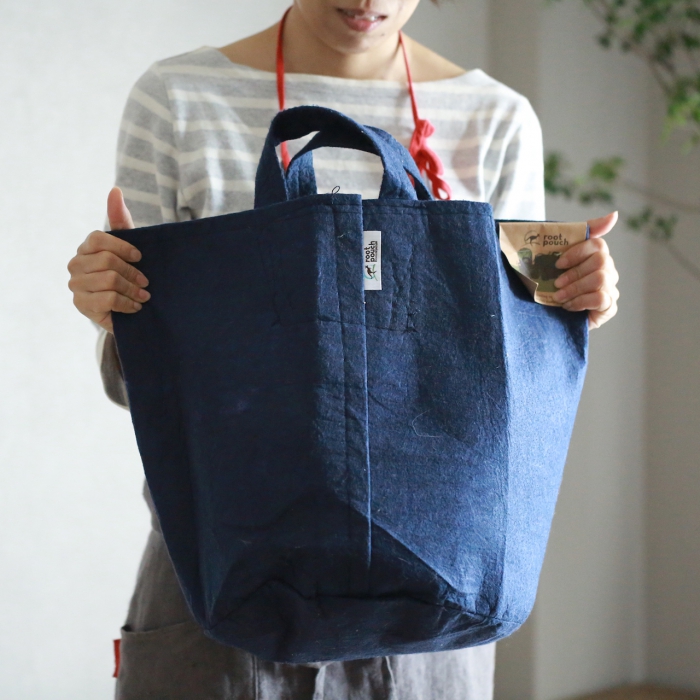 楽天市場 ルーツポーチLLサイズ：持ち手type 直径35cm ＃7 不織布 鉢 布 Root Pouch 植木鉢 おしゃれ カラー 軽い 7ガロン鉢カバー 布鉢 ネイビー ブラック ブラウン グレー プランター 家庭菜園 観葉植物 塊根植物 多肉植物 サステナブル 通気性 排水性 水はけ 軽量
