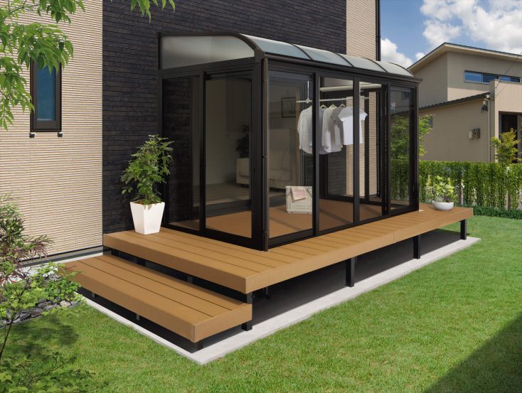 外干しと室内干しの良いとこどり！お洗濯物干し場に「テラス囲い」 - エクステリアのある暮らしブログ