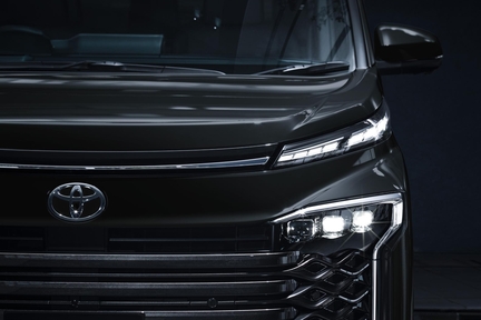 トヨタ新型「アバンザ」3月7日正式発表！ ゴツ顔の「ヒンジミニバン」をフィリピンで約182万円から発売くるまのニュース