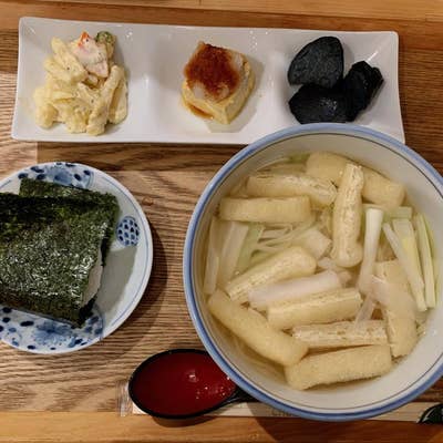 豪快でウマすぎる！ 世田谷区・奥沢の老舗居酒屋『揚げものスタンド たのしみち』で珠玉の「鶏もも素揚げ定食」を食べてきた！ –