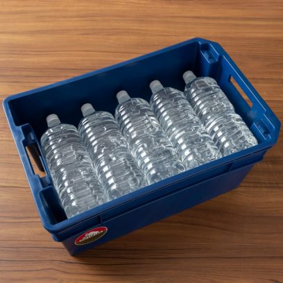 ひー・ ・ おはようございます ❤️ 以前1500mlや2Lのペットボトルの収納方法を載せた時に500mlペットボトルや缶はどう収納していますか？と聞かれて 遅くなりスミマセン🙏💦Instagram