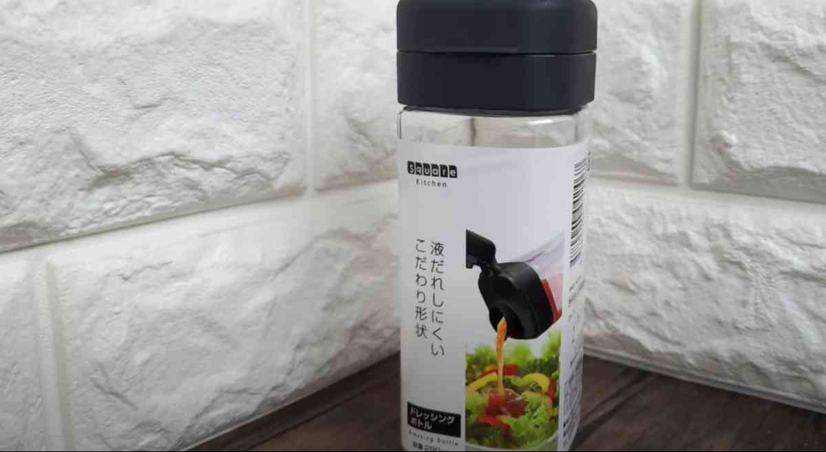 スッキリ保管できる！セリアのドレッシングボトル活用法RoomClip mag暮らしとインテリアのwebマガジン