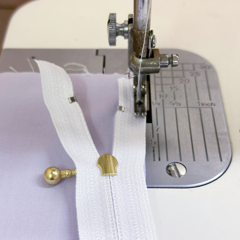 開・逆開ファスナーの操作方法YKK㈱ ジャパンカンパニ