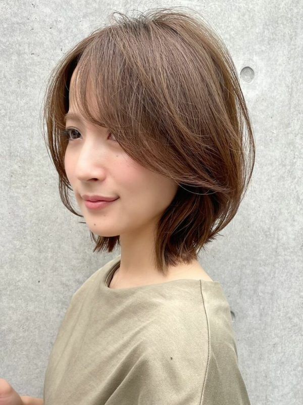 凛とした女性らしさが芽生える「すっきりミディアム」で、いまの私が輝く！LEE