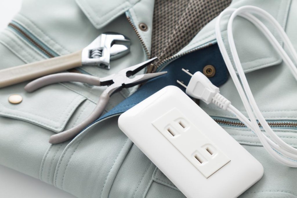 インターホンの配線は機種で違う!?プロの配線工事の費用は？ - イエコマ