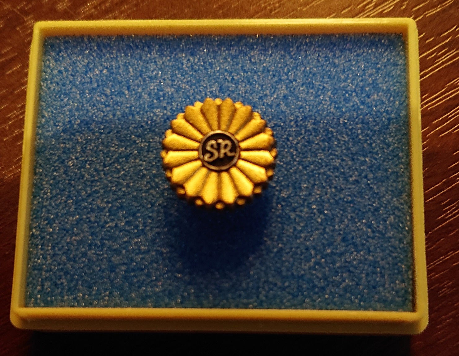 日本 「労務管理士之章」 - 徽章はバッジにしてピン