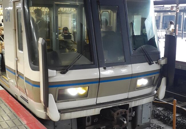 京都超混雑で嵯峨野線増車増発と嵯峨嵐山特急臨時停車へ！ JR西日本嵯峨野線臨時列車運転 2023年10月～12月鉄道時刻表ニュース