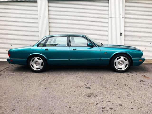 ☆希少☆2000年 ジャガー XJR X308 スーパーチャージャ