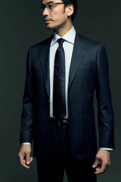 就活スーツの「黒」と「ネイビー」、本当に正しいのはどっち!? メンズノンノウェブMEN'S NON-NO WEB