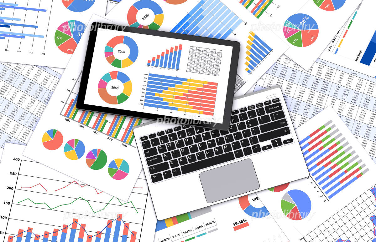 パソコンを使うビジネスマン 男 のイラスト商用可・フリーイラスト素材集ちょうどいいイラスト