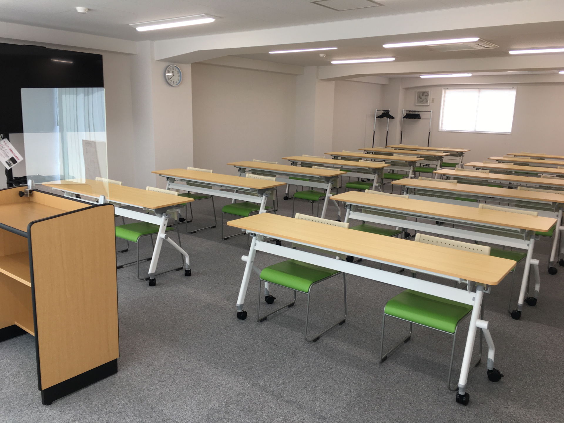 プロジェクトルームとは？賃貸・レンタルや設備・機器・什器、注意点、事例を紹介オフィスデザインから内装工事までワンストップで対応 TRUSTオフィス