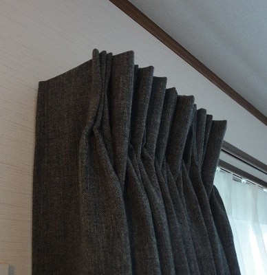 Amazon.co.jp: 隙間カバー すきま風ストッパー ドアストッパー 冷暖房効率アップ 防音 光漏れ防止 洗濯可能グレー:ホーム＆キッチン