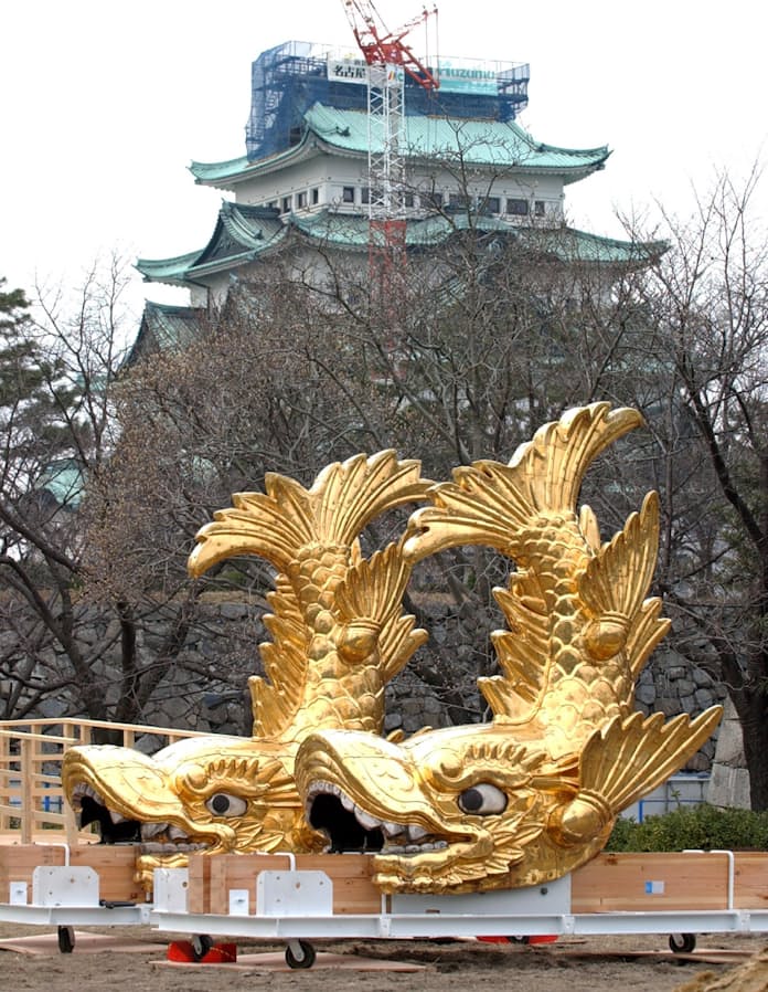 名古屋城金のしゃちほこ 26058022974 の写真・イラスト素材アマナイメージズ