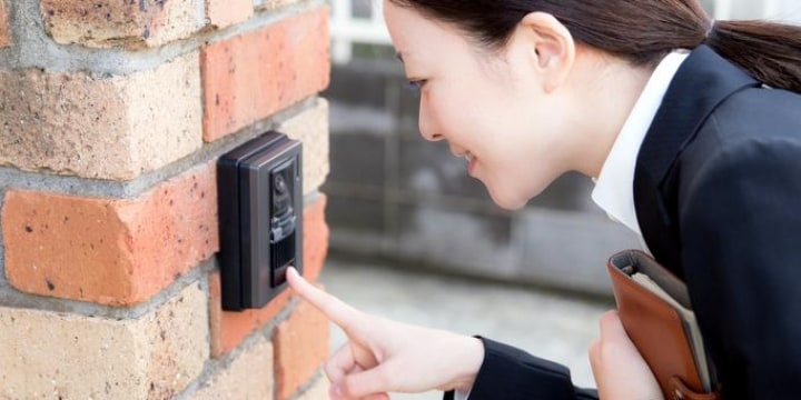 悪質な訪問販売も撃退！？絶対に押せない呼び鈴が話題ｗｗ