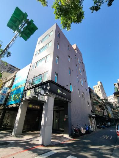 ラブホの外観が派手な理由