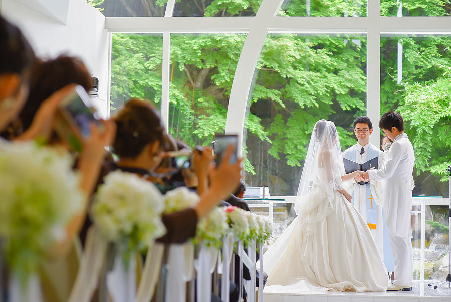 僕がカメラマンの持ち込み料を負担しますウエディングカメラマンの裏話＊結婚式や写真撮影にまつわるアンなことやコンなこと