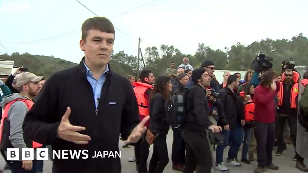 ギリシャ最大の難民キャンプ全焼 放火の疑いも - 日本経済新聞