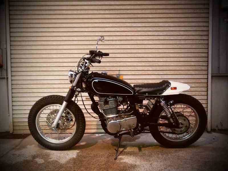 Yahoo!オークション - ストーツ ダートトラッカーシートXL1200S.883.ス