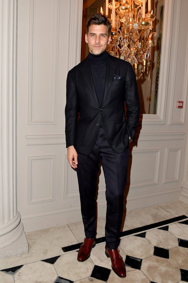 スーツをノータイで着るとき、実は「タートルネック」が使えますMEN'S EX ONLINE