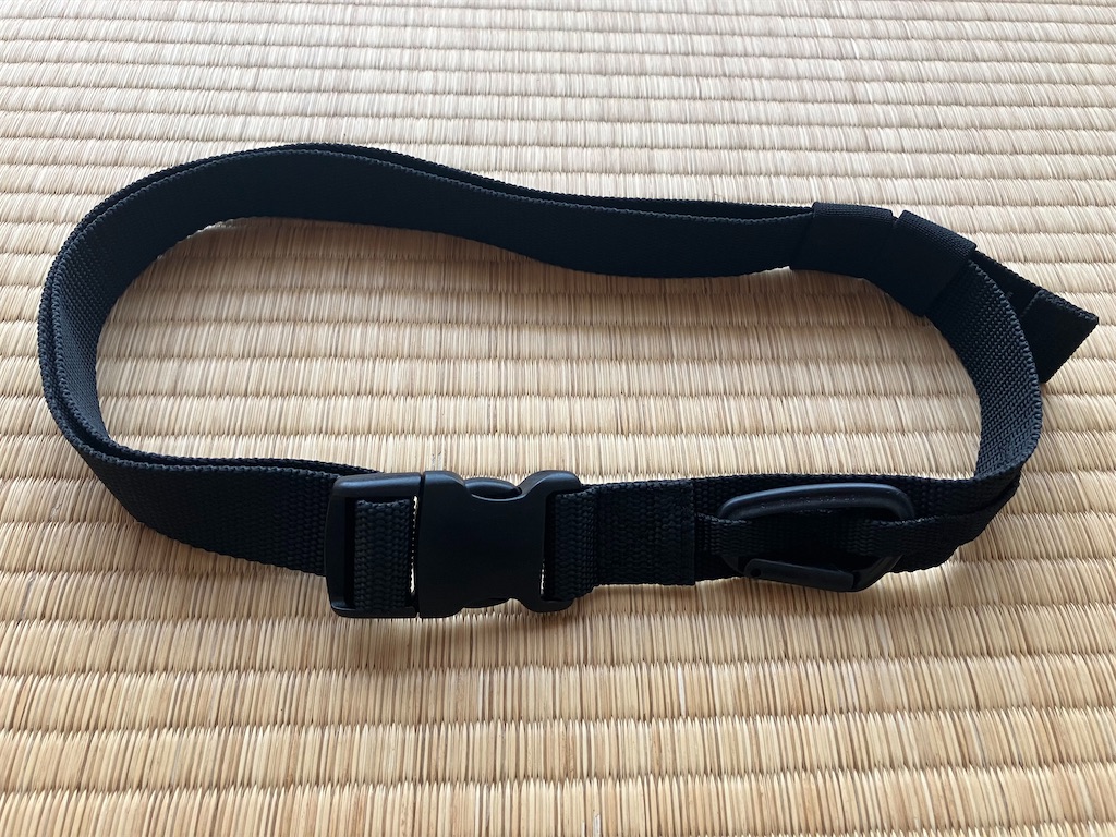 身軽 職場用にダイソーのウェストポーチ買ってみた