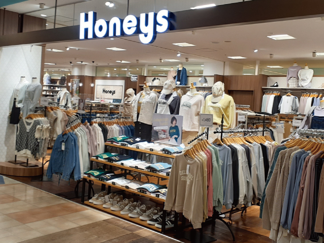 沖縄浦添のまつげパーマ＆マツエクサロン│Honey's（ハニーズ）