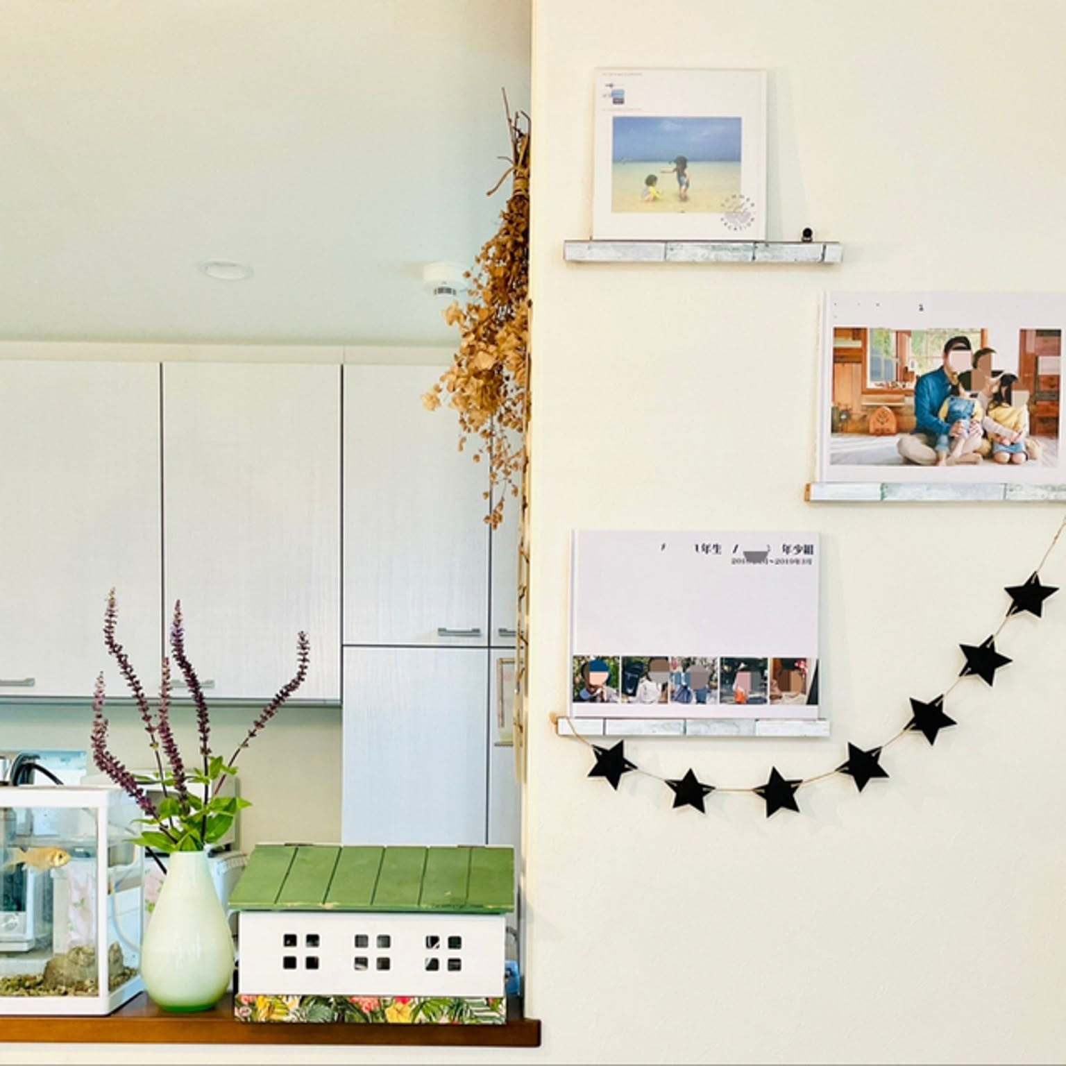 100均で簡単！賞状をおしゃれに飾るアイデアとおすすめグッズ