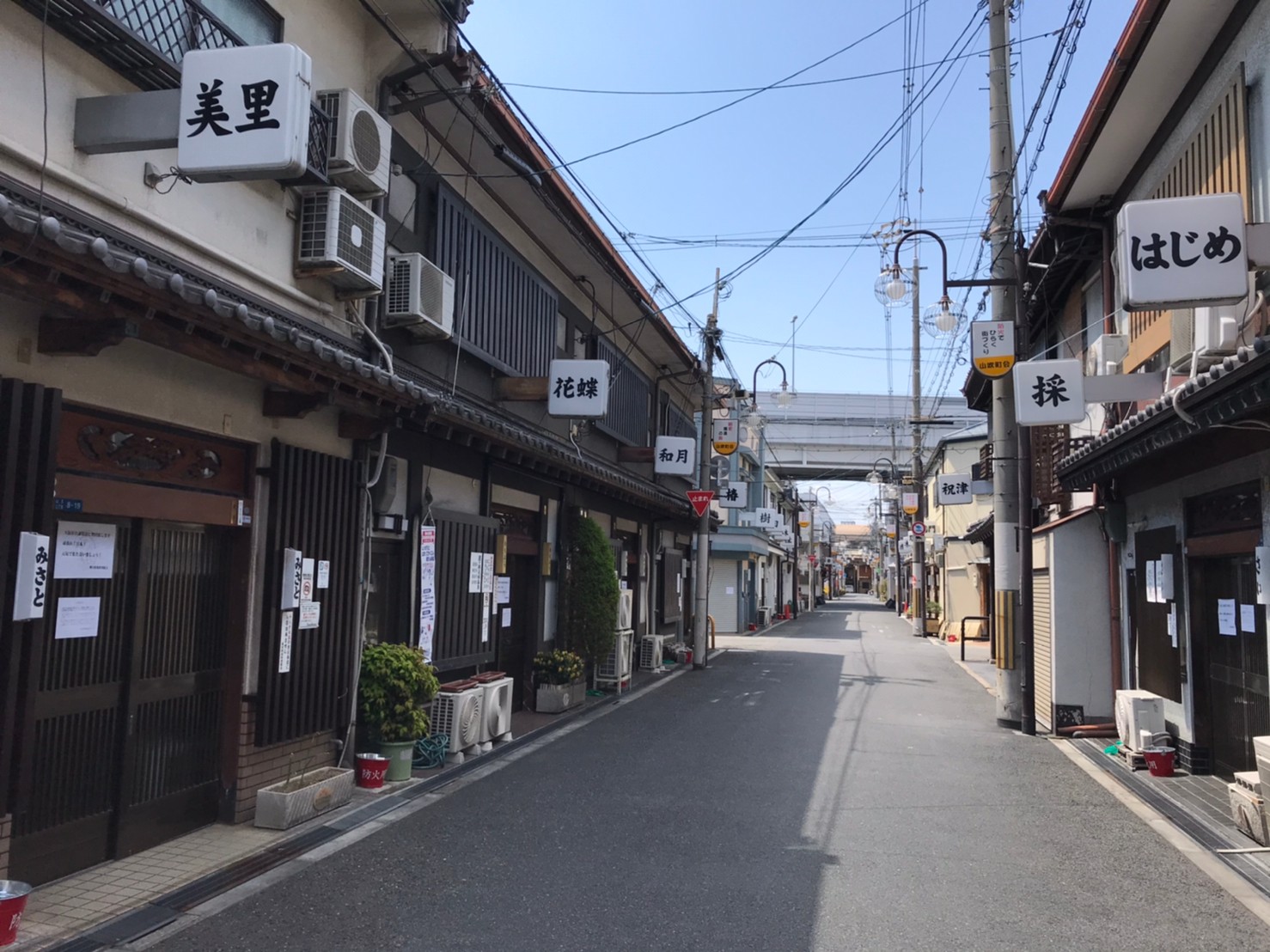 日本最大級の遊郭の建物が今も150軒以上残る「飛田新地」に行ってきました - GIGAZINE