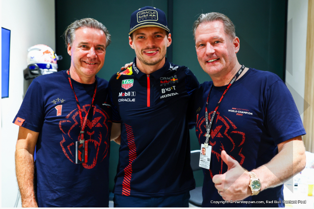 2024 Ｍ．フェルスタッペン レッドブル・レーシング アメリカGＰ 1 2 ヘルメット F1のメモラビリアグッズの販売 REVOLUTION