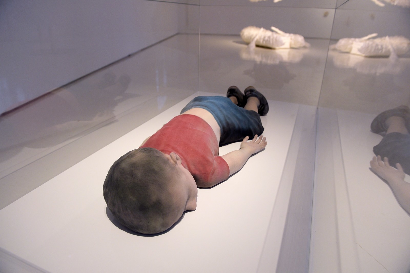 シャルリーエブド襲撃事件とは何？ わかりやすく解説 Weblio辞書