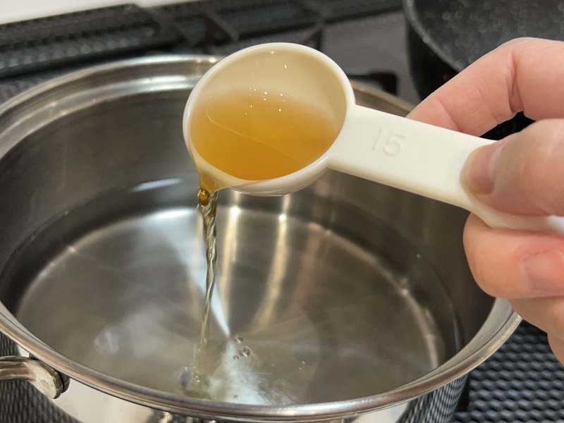 なぜ虹色や茶色に？ ステンレス鍋の変色を落とす方法 お掃除ブロガーが実践– ハウジ