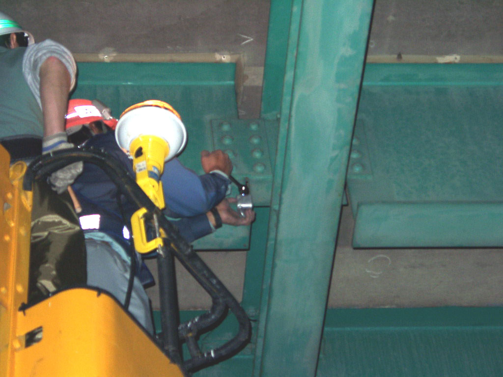 ADOXはく落防止ライニング国土開発工業株式会社